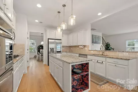 Kitchen - 2071 Feldspar Dr, Davidson, NC 28036 photo 4 of 4