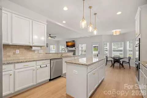 Entry Way - 2071 Feldspar Dr, Davidson, NC 28036 photo 3 of 5