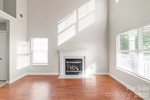 Living - 831 Sinclair Dr, Monroe, NC 28112 photo 3 of 4