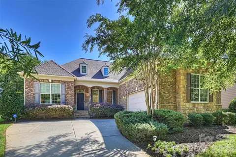 7325 Edenbridge Ln, Charlotte, NC 28226