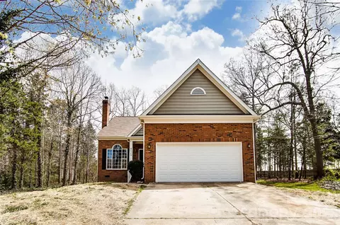 8224 Hunley Ridge Rd, Matthews, NC 28104