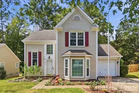 1629 Sugar Hollow Dr, Charlotte, NC 28214