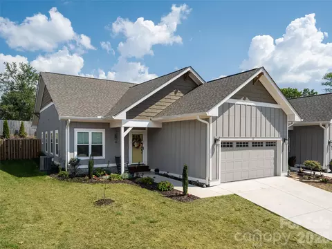 11 Cozy Cottage Way, Arden, NC 28704