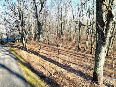 114 Eagle View Cir, Waynesville, NC 28786