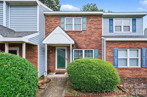 3607 Huyton Ct, Charlotte, NC 28215
