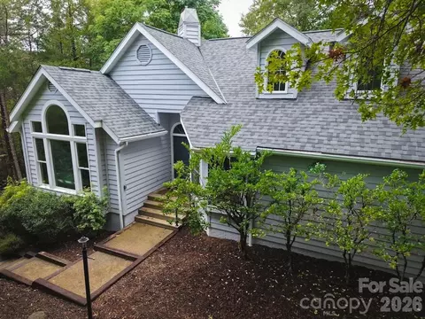 212 Ridgeway Rd, Lake Lure, NC 28746