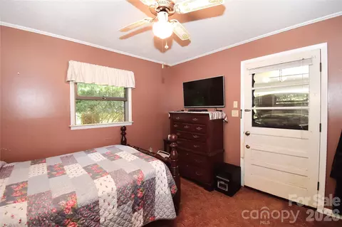 Bedroom - 39 Maynard Rd, Candler, NC 28715 photo 3 of 3
