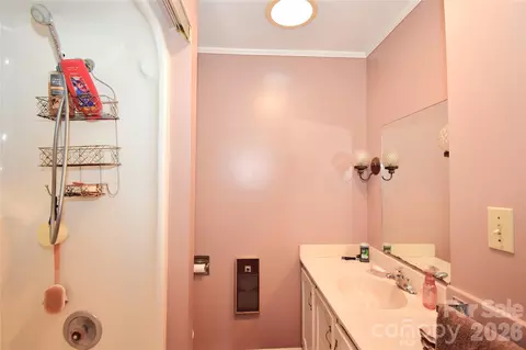 Bath - 39 Maynard Rd, Candler, NC 28715 photo 2 of 2