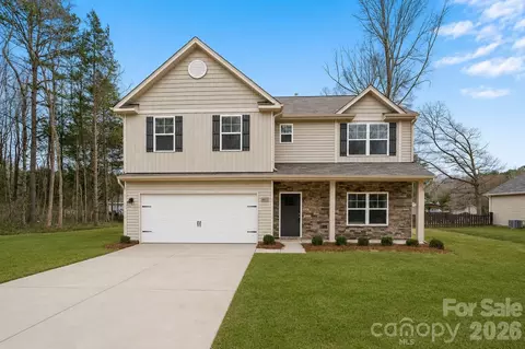 8925 Sawyer Run Ct, Charlotte, NC 28215