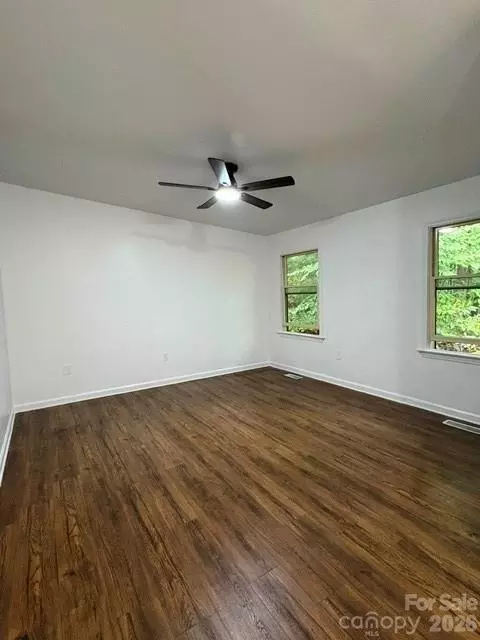 Bedroom - 20 Pheasant Run Rd, Brevard, NC 28712 photo 1 of 1