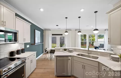 Kitchen - 3817 Broad Bank Rd, Monroe, NC 28110 photo 2 of 3