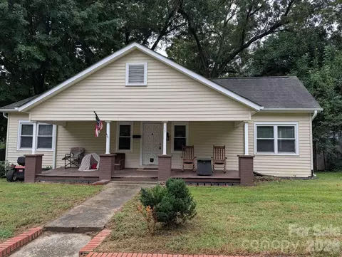 327 Aycock Ne St NE, Concord, NC 28025