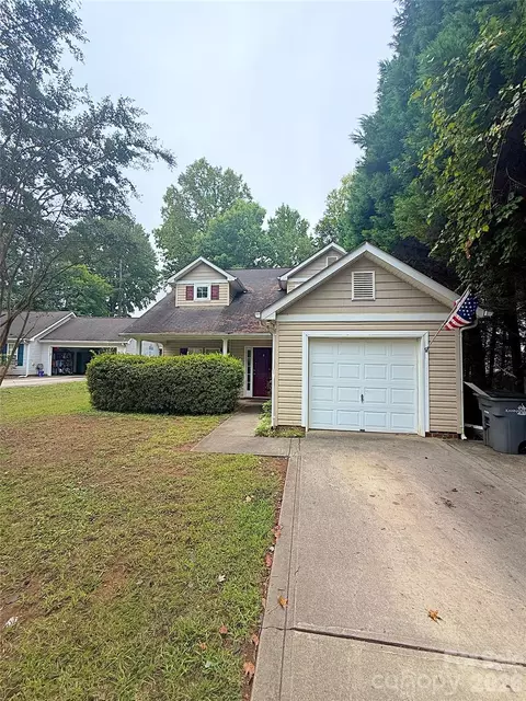 2320 Chantilly Ct, Kannapolis, NC 28081