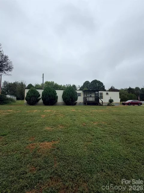 125 Deerfield Ln, Statesville, NC 28677