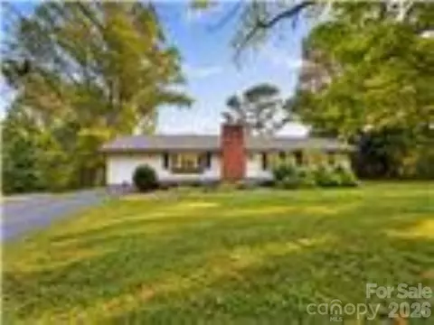 126 Stradley Mountain Rd, Asheville, NC 28806