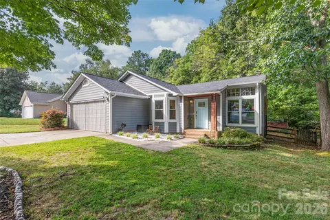 3909 Armitage Dr, Charlotte, NC 28269