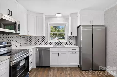 Kitchen - 427 Clinton Ave, Lancaster, SC 29720 photo 1 of 3