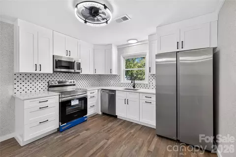 Kitchen - 427 Clinton Ave, Lancaster, SC 29720 photo 3 of 3