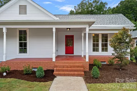 Exterior - 705 N Main St, Davidson, NC 28036 photo 2 of 7