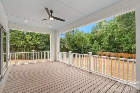 Exterior - 705 N Main St, Davidson, NC 28036 photo 4 of 7