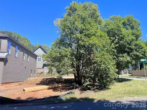 731 E 28th St, Charlotte, NC 28205