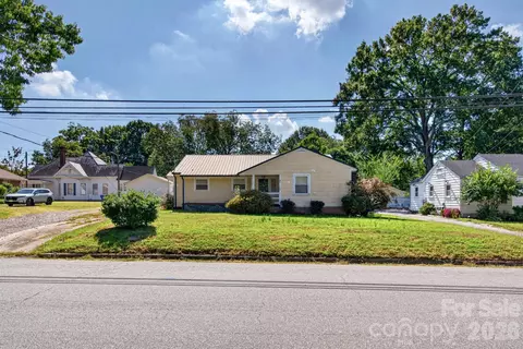 633 Oak St, Mooresville, NC 28115