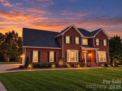 16506 Whispering Oaks Ln, Fort Mill, SC 29708