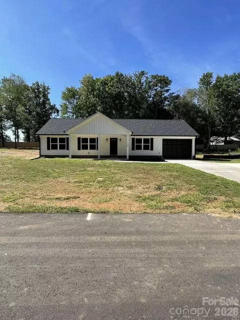 120 Francis Dr, Lawndale, NC 28090