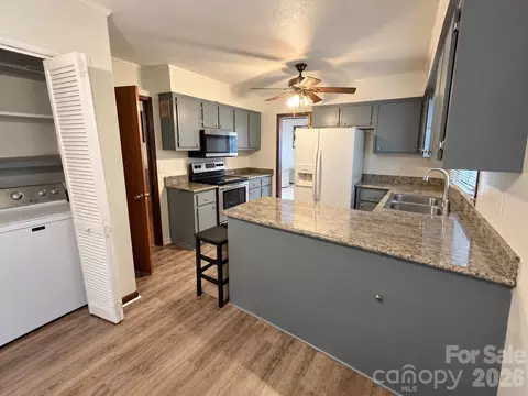 Kitchen - 6 Daniel Dr, Fletcher, NC 28732 photo 1 of 1