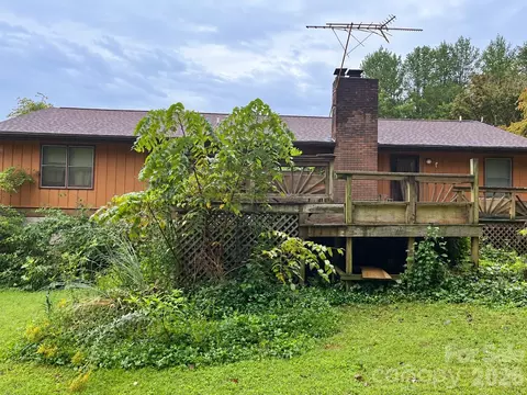 Exterior - 6 Daniel Dr, Fletcher, NC 28732 photo 4 of 6