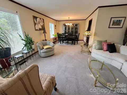 Living - 6 Daniel Dr, Fletcher, NC 28732 photo 1 of 2