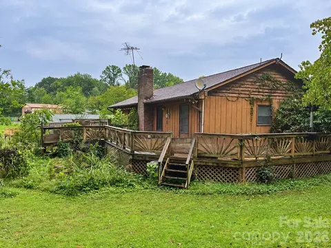 Exterior - 6 Daniel Dr, Fletcher, NC 28732 photo 5 of 6