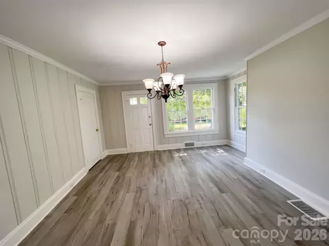 Living - 905 3rd St, Spencer, NC 28159 photo 3 of 4