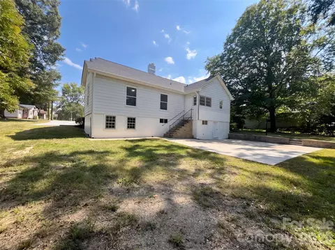 Exterior - 905 3rd St, Spencer, NC 28159 photo 4 of 5