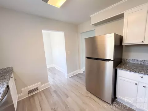 Entry Way - 905 3rd St, Spencer, NC 28159 photo 1 of 1