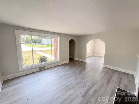 Living - 905 3rd St, Spencer, NC 28159 photo 1 of 4