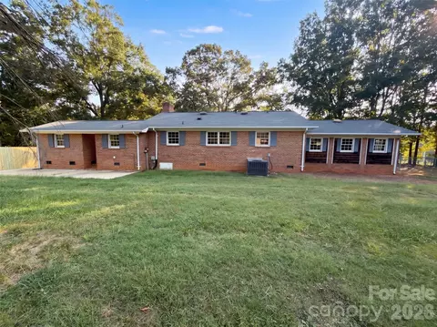 Exterior - 1809 Love Rd, Monroe, NC 28110 photo 2 of 3