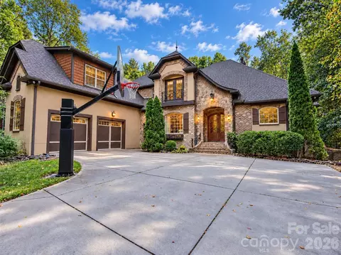 6031 Greystone Dr, Weddington, NC 28104