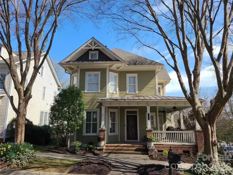 727 E 9th St, Charlotte, NC 28202