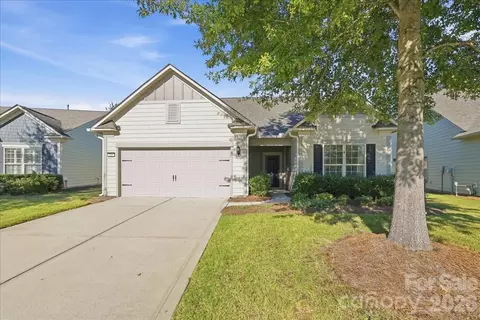 389 Harvest Valley Ln, Fort Mill, SC 29715