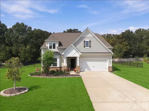 302 Samuel 35 St #35, Matthews, NC 28104