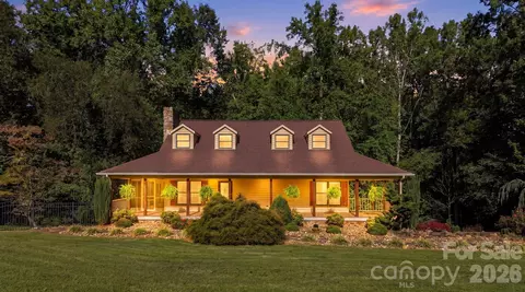 4013 Carlton Dr, Claremont, NC 28610
