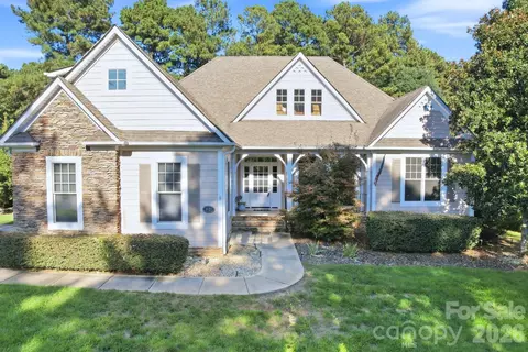 9024 Garrison Rd, Sherrills Ford, NC 28673