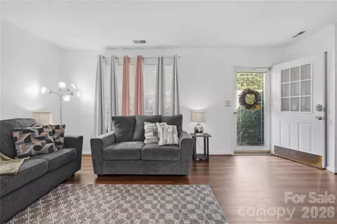 9678 Old Gate Dr, Matthews, NC 28105
