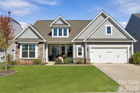 8744 Acadia Pkwy, Sherrills Ford, NC 28673