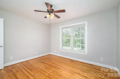 Bedroom - 4252 Goodson Rd, Maiden, NC 28650 photo 3 of 4