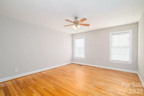 Bedroom - 4252 Goodson Rd, Maiden, NC 28650 photo 2 of 4
