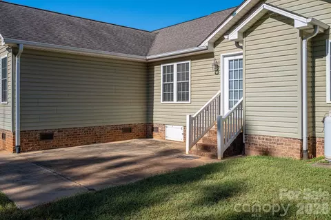 Exterior - 4252 Goodson Rd, Maiden, NC 28650 photo 5 of 6