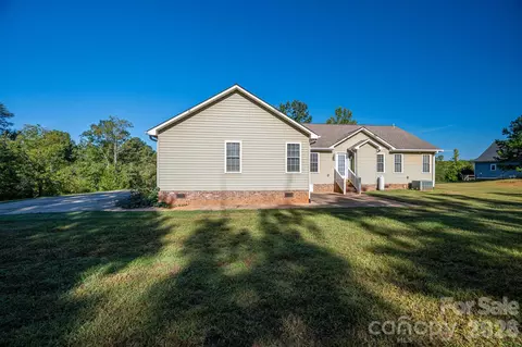 Exterior - 4252 Goodson Rd, Maiden, NC 28650 photo 6 of 6