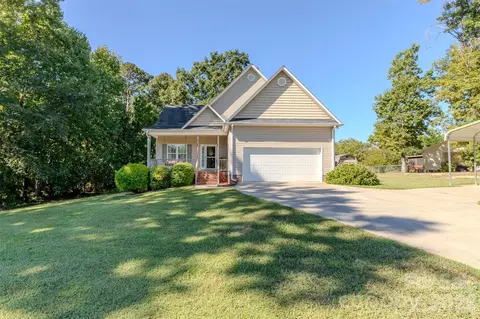 9008 Meredith Leigh Ln, Cherryville, NC 28021